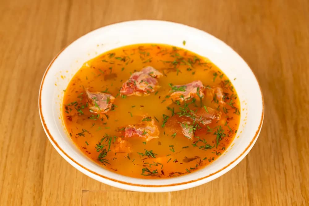 Ciorbă de fasole cu afumătură
