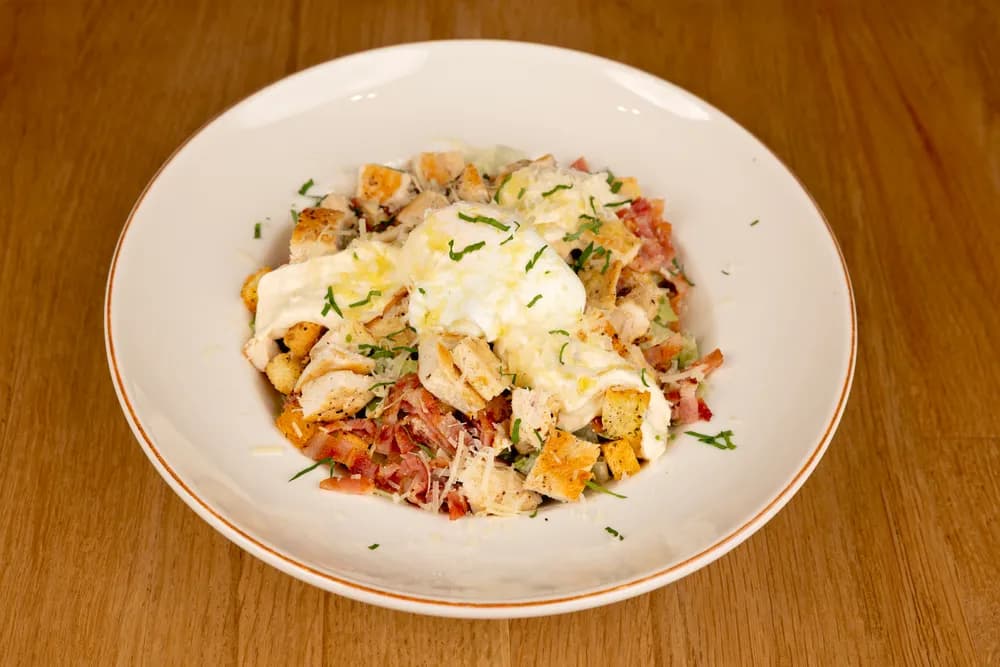 Salată Caesar