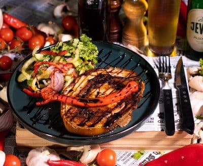 Porchetta cu Salata fresh