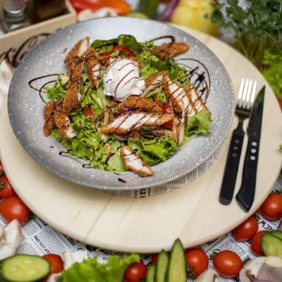 Salata Fresh cu piept de pui Crispy