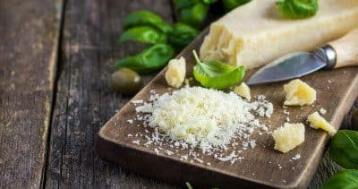 Extra branza tip Parmezan